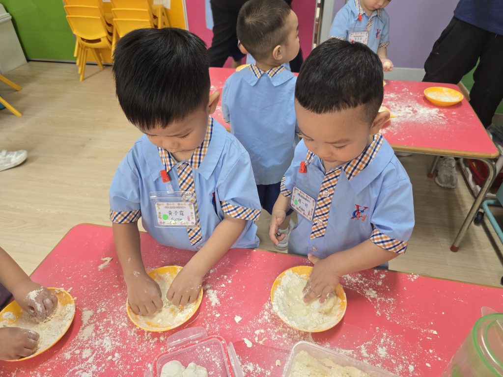 4E0D99EA-2F04-4145-AEFF-9F6FC93C6BB1